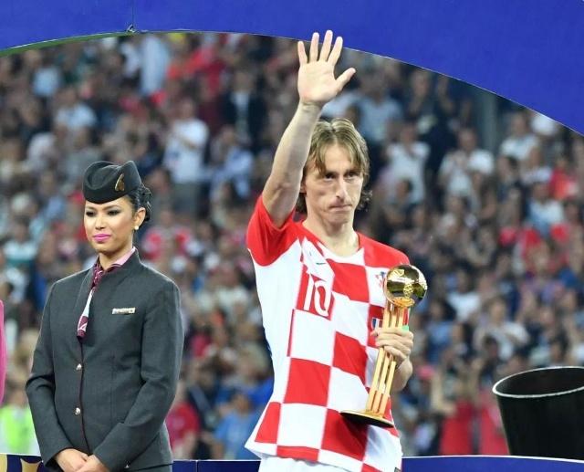 30分10助攻，东契奇崛起为NBA最佳球员的强力竞争者