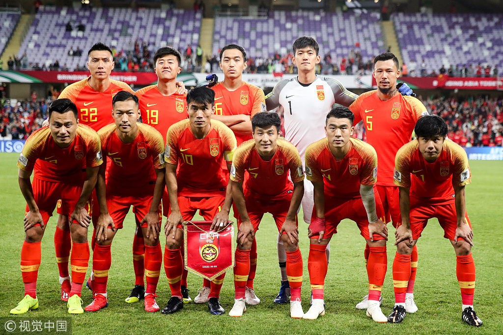 爱德华兹：我不在乎前三节发生了什么 比赛最后把球给我