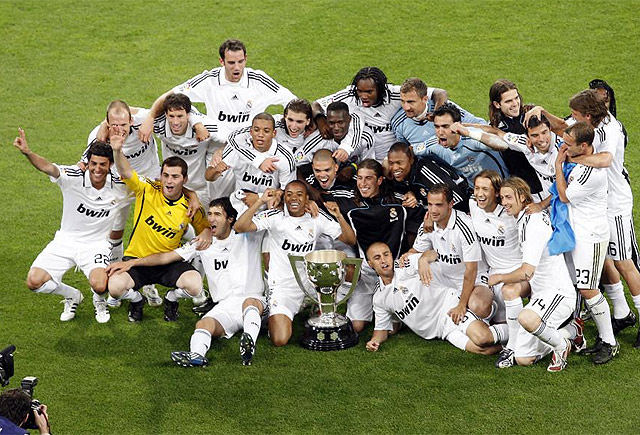 iG进世界赛登上热搜第一！核心C位自信放话：我们会拦住T1！